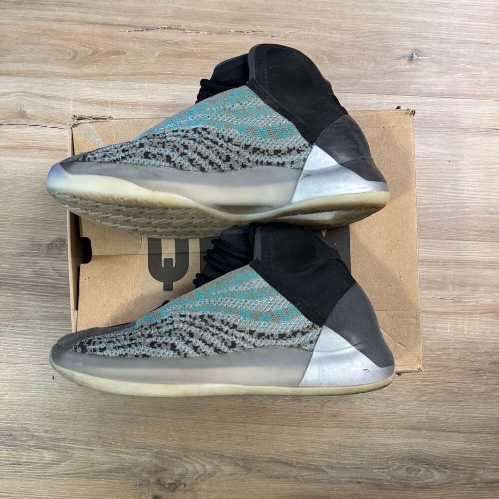 Adidas Yeezy QNTM Frozen Blue Basketball Shoe With Box Size 8.5 Sneakers Kanye
